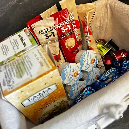 Rea Liliya - Artistic And Inviting Nook