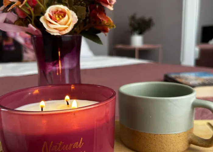 Rea Liliya - Artistic And Inviting Nook Lägenhet *