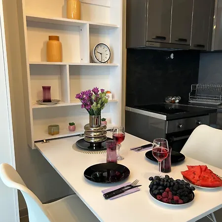 Rea Liliya - Artistic And Inviting Nook * Szófia