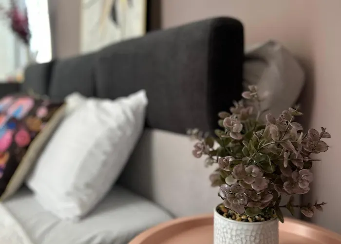 Rea Liliya - Artistic And Inviting Nook Апартамент