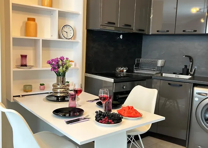 Апартамент Rea Liliya - Artistic And Inviting Nook София