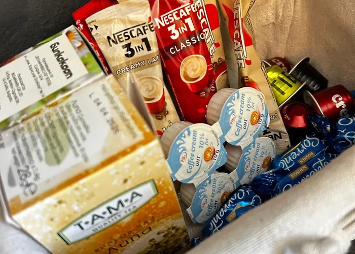 Rea Liliya - Artistic And Inviting Nook